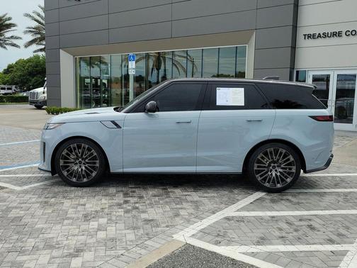 Arroios Grey 2026 Land Rover Range Rover Sport P635 SV