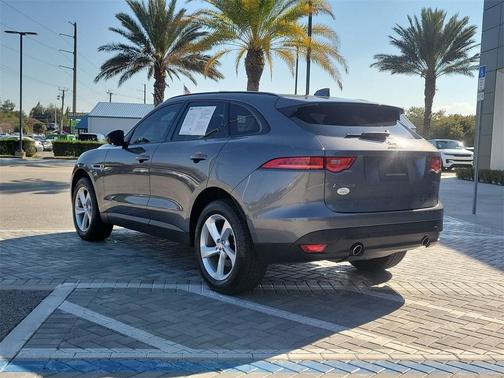 2018 Jaguar F-PACE 25t Premium
