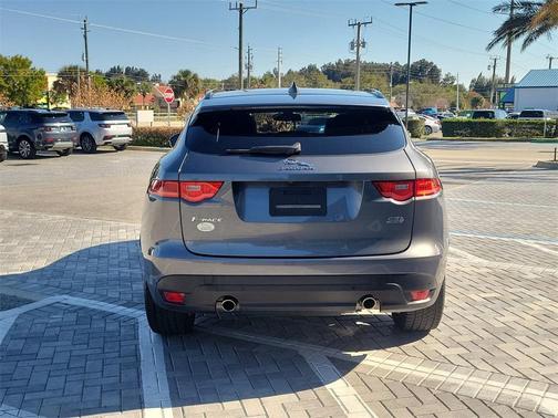 2018 Jaguar F-PACE 25t Premium