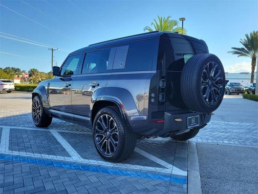 2025 Land Rover Defender