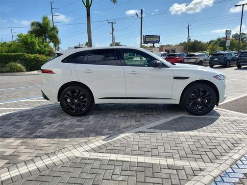 2026 Jaguar F-PACE P400 R-Dynamic S