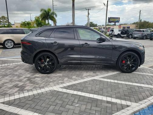 2026 Jaguar F-PACE P400 R-Dynamic S