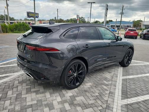 2026 Jaguar F-PACE P400 R-Dynamic S