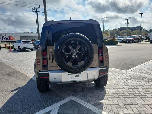 2025 Land Rover Defender P300 S