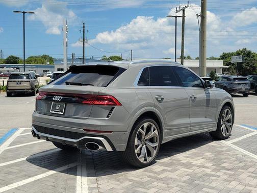 Nardo Gray 2024 Audi RS Q8 4.0T quattro