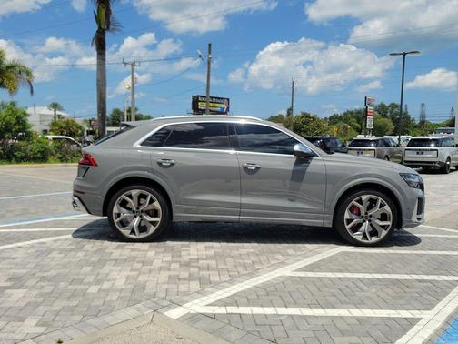 Nardo Gray 2024 Audi RS Q8 4.0T quattro