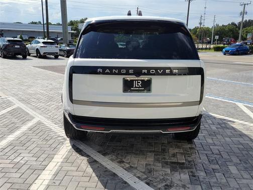 2025 Land Rover Range Rover P530 SE