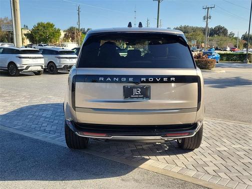 2026 Land Rover Range Rover P530 SE