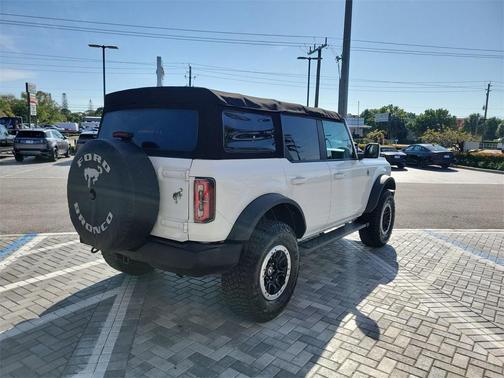 2022 Ford Bronco Outer Banks