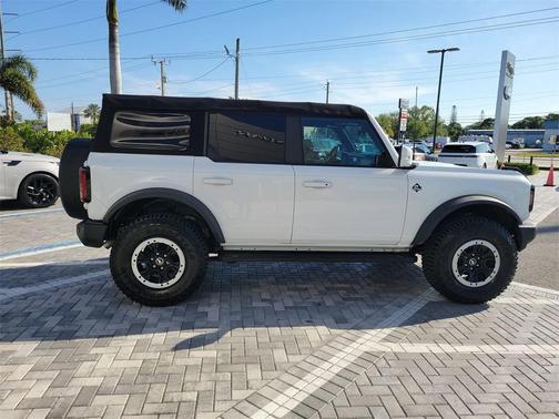 2022 Ford Bronco Outer Banks