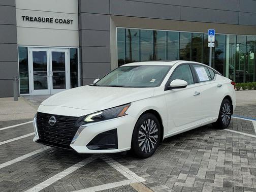 White 2025 Nissan Altima SV