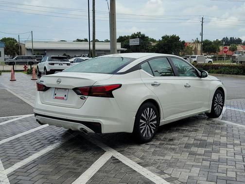 White 2025 Nissan Altima SV