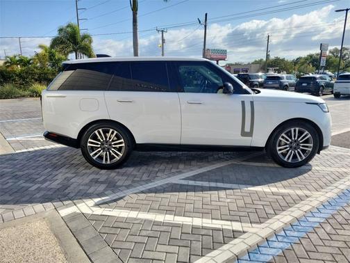 2024 Land Rover Range Rover P530 SE