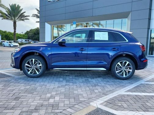 2023 Audi Q5 45 S line quattro Premium