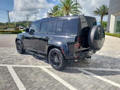 2023 Land Rover Defender 110 S