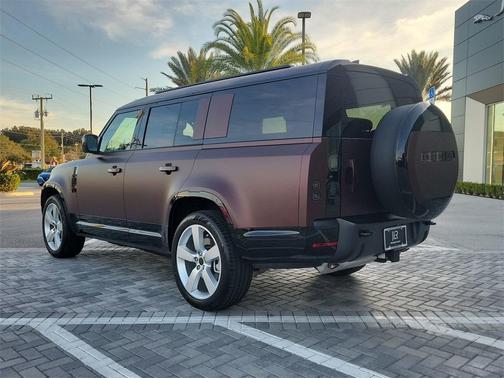 2026 Land Rover Defender X-Dynamic SE