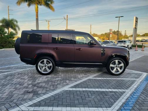 2026 Land Rover Defender X-Dynamic SE