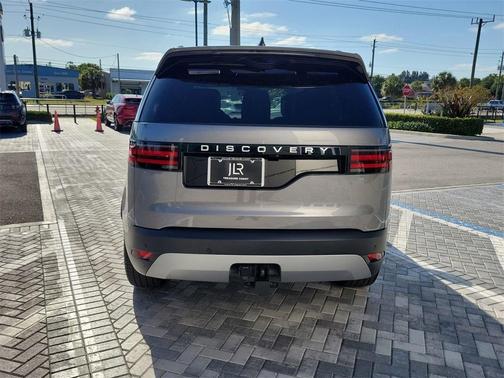 2025 Land Rover Discovery P300 S