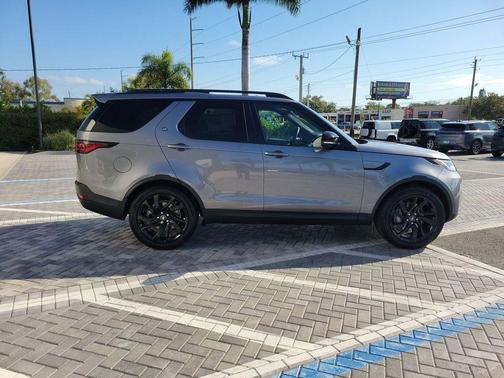 Eiger Grey 2025 Land Rover Discovery P300 S