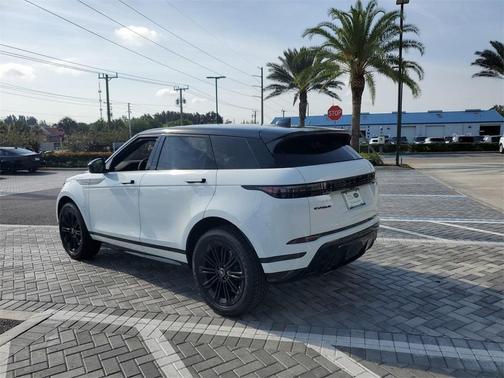 2026 Land Rover Range Rover Evoque Dynamic SE
