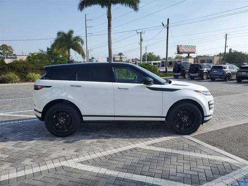 2026 Land Rover Range Rover Evoque Dynamic SE