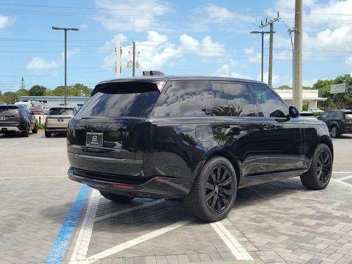 Santorini Black 2023 Land Rover Range Rover P530 SE