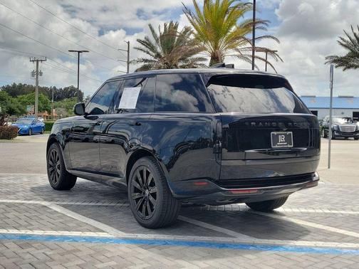 Santorini Black 2023 Land Rover Range Rover P530 SE