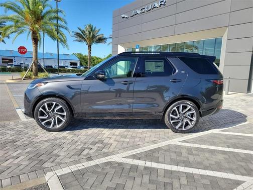 2025 Land Rover Discovery P360 Dynamic SE