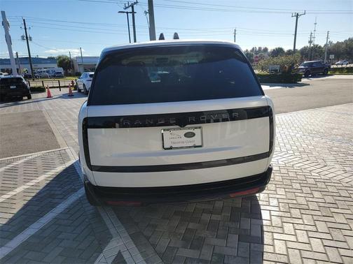 2025 Land Rover Range Rover P550e Autobiography