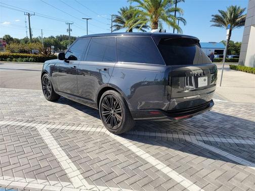 2023 Land Rover Range Rover P530 SE