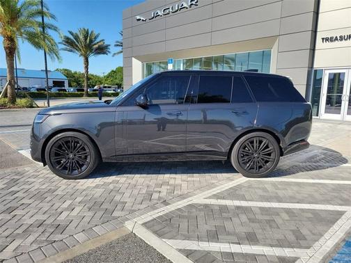 2023 Land Rover Range Rover P530 SE