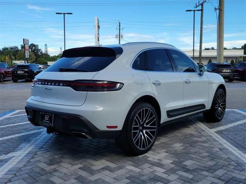 2024 Porsche Macan 