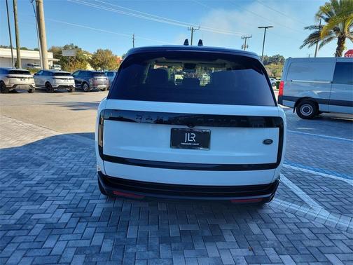 2023 Land Rover Range Rover P530 SE