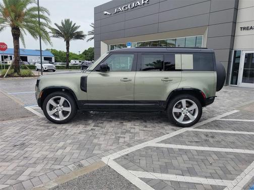2025 Land Rover Defender P400 X-Dynamic SE