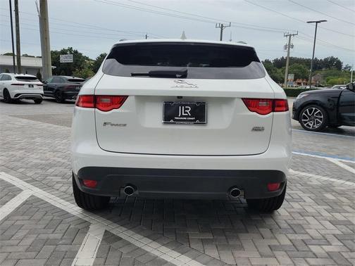 2018 Jaguar F-PACE 25t Premium