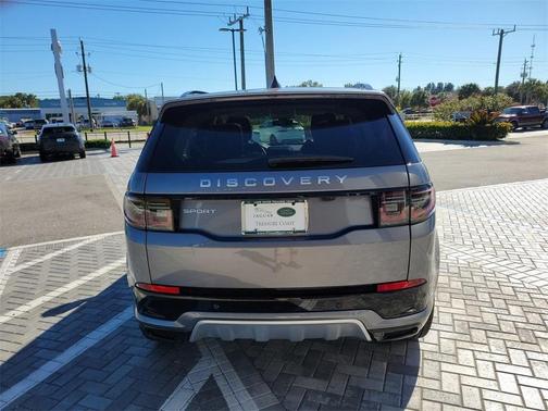 2025 Land Rover Discovery Sport S