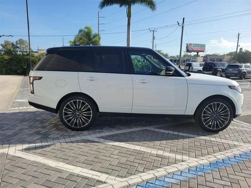2022 Land Rover Range Rover Base