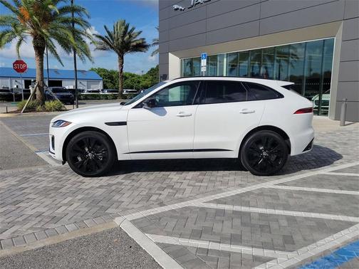 2026 Jaguar F-PACE P400 R-Dynamic S