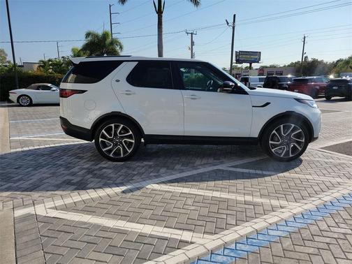 2025 Land Rover Discovery P300 S