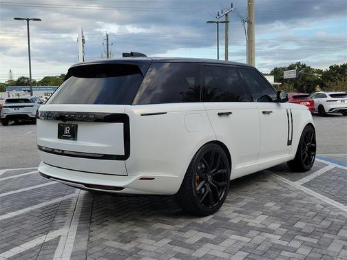 2023 Land Rover Range Rover P400 SE