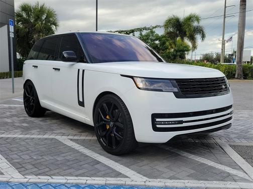 2023 Land Rover Range Rover P400 SE