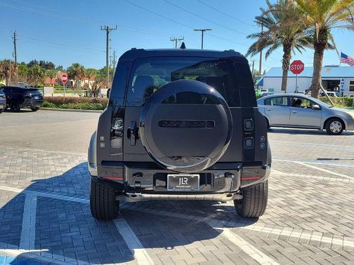 Santorini Black 2026 Land Rover Defender P400 X-Dynamic SE
