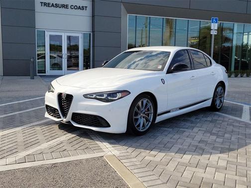 2024 Alfa Romeo Giulia Base
