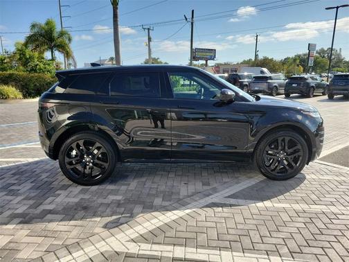 2026 Land Rover Range Rover Evoque Dynamic SE