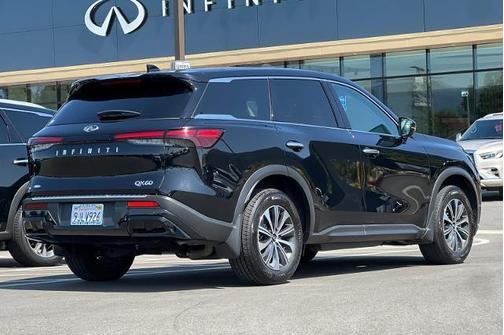 2024 INFINITI QX60 Pure