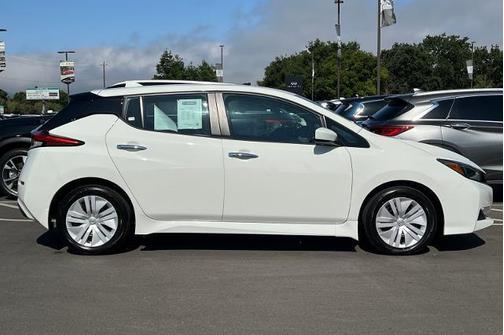 2025 Nissan Leaf S