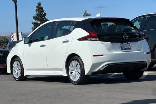 2025 Nissan Leaf S