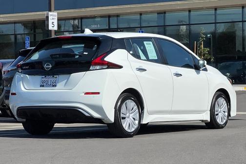 2025 Nissan Leaf S
