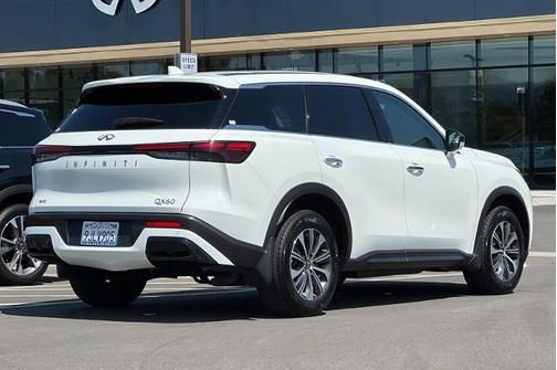 2024 INFINITI QX60 Pure