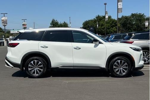 2024 INFINITI QX60 Pure